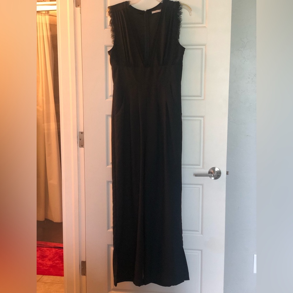 Black V neck jumper